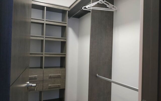 Hotel Class Suites By Colclick