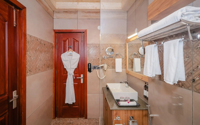 OYO 9101 Shoghi Eco Valley