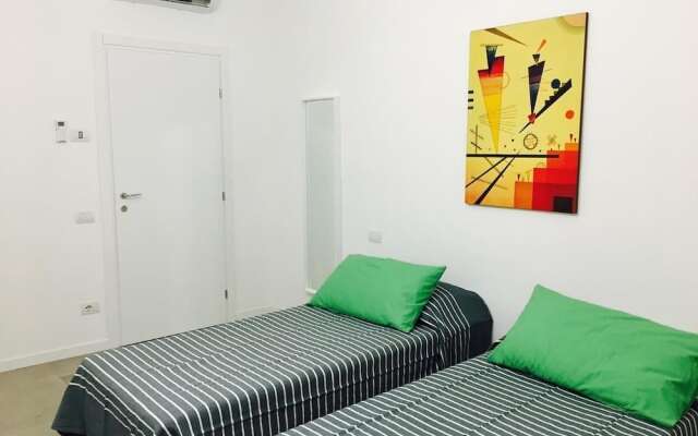 Room Center Station 2