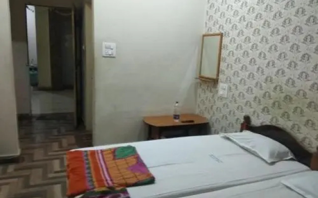 Hotel Karnataka Deluxe