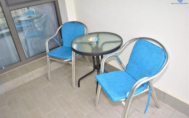 Onix Blue Mamaia Apartment 6