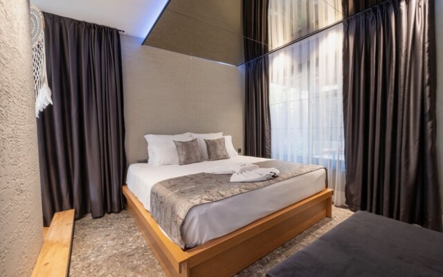 Wolf Suites