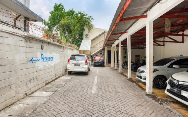 RedDoorz Plus near Galaxy Mall
