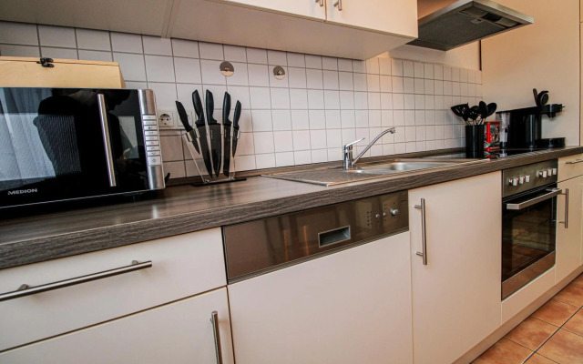 Moderne FeWo SKY Netflix Terrasse Burgblick Boxspringbett Waschtrockner