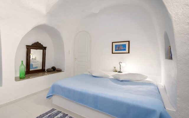 Chelidonia Traditional Villas Santorini Classic Villa