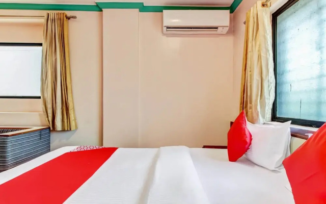 OYO 40635 Hotel Shloka