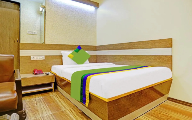 Hiramani Hotel by Treebo