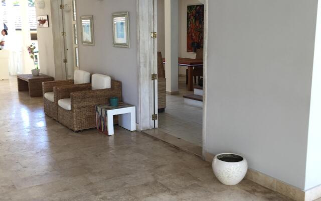 TRACADERO Beach Club and Holidays Rentals