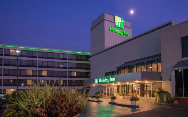 Holiday Inn Totowa Wayne Hotel