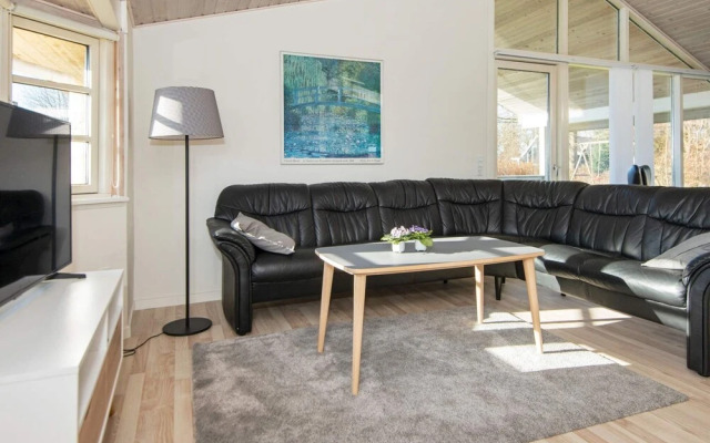 Modern Retreat by Water - By Traum Ferienwohnungen