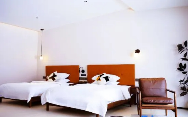 Changbaishan Xishe  （Wabi-Sabi Mid-Century Design Family Courtyard） – Guest Rooms – Baishan