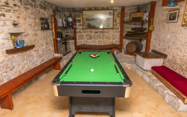 House Ante