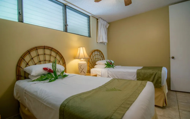 Papakea J103 2 Bedroom Condo by RedAwning