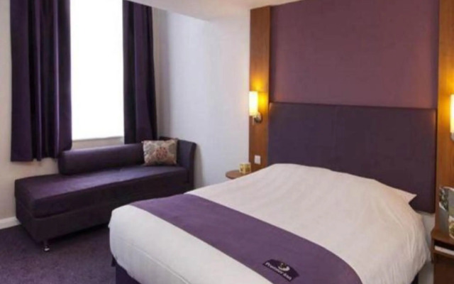 Express Holiday Inn Reading
