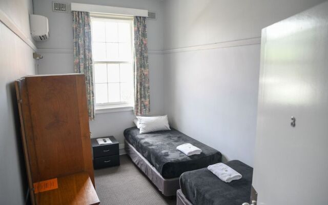 Castlereagh Hotel