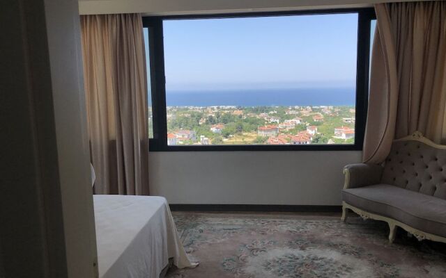 Ultra Lux Sea View Villa in Kyrenia