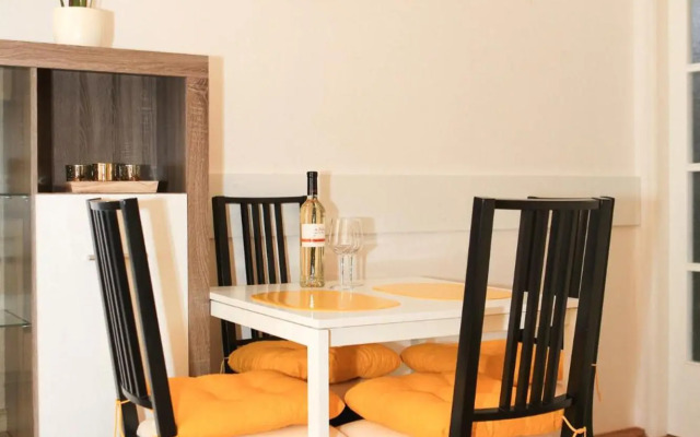 Yellow apartment few steps from metro