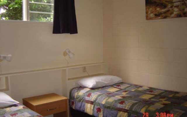 45 on Avenal Motel