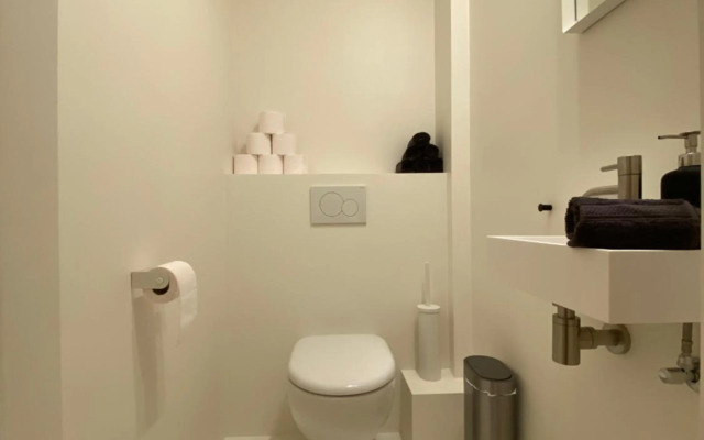 OSKAR luxe appartement op zeedijk met zeezicht