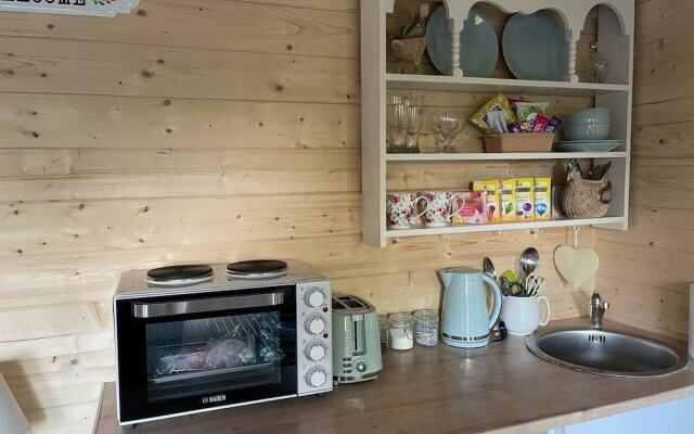 Woodlands Lodge - Come and Enjoy the Good Life