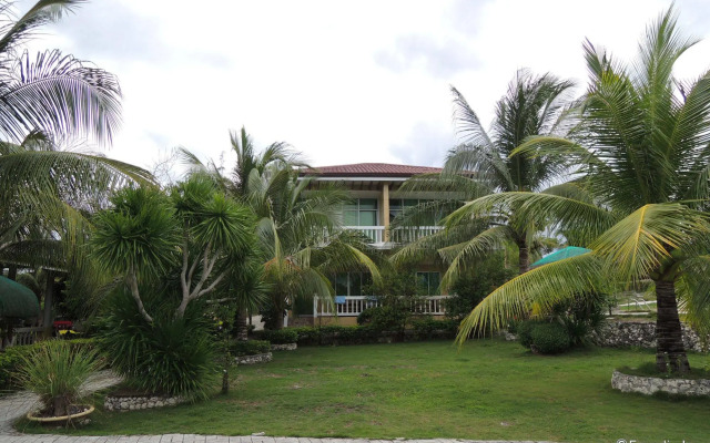 Moalboal Beach Resort