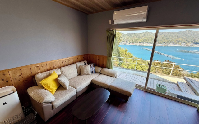 Tsubaki House