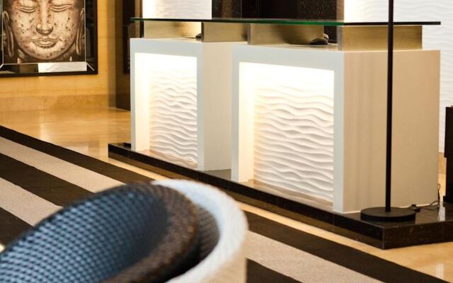 Y2 Residence Hotel