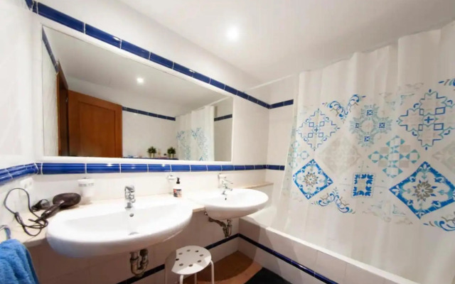 Apartamento en complejo con piscina