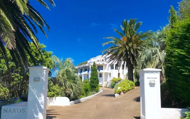 Naxos - Med style castle, ocean views from every room!