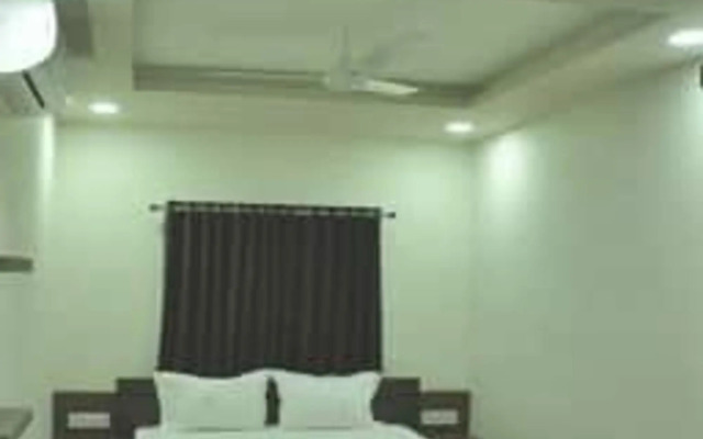 Shivdhara Hotel & Residence