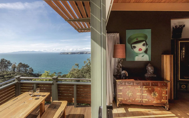 Seaview Sojourn - Waiheke Escapes