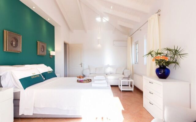 Villa Al'Azraa  by CorfuEscapes