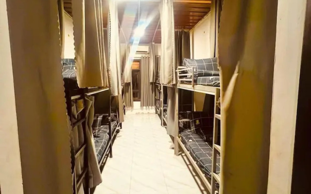 Apatuxay Vientiane Hotel & Apartment