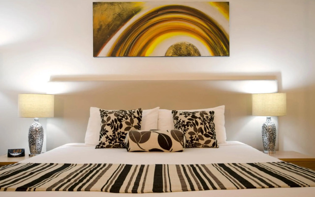 Central Cosmo Apartments