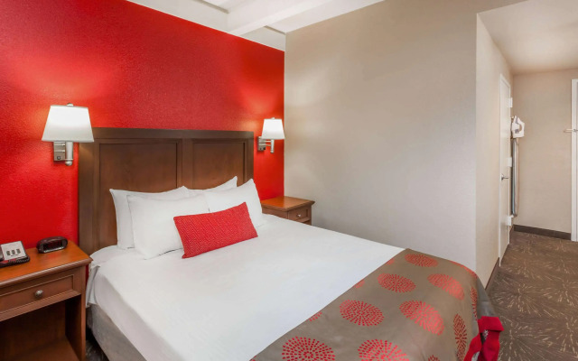 Ramada Hotel & Conference Center by Wyndham Hammond