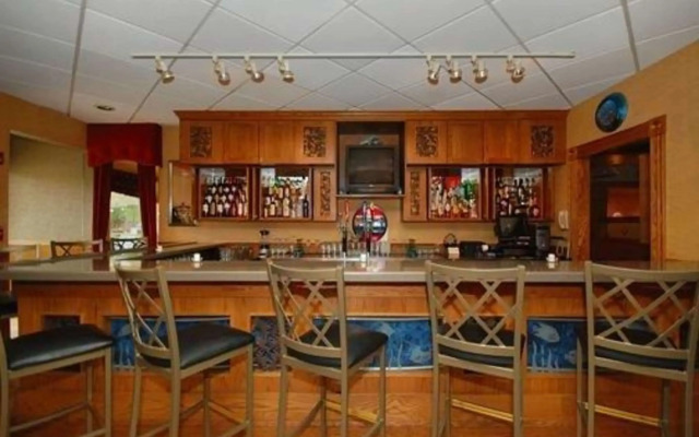 Danville Quality Inn & Suites