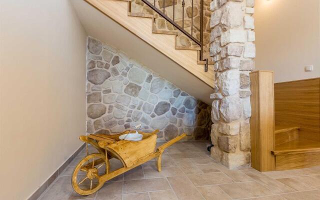 Rustic Villa Viamare