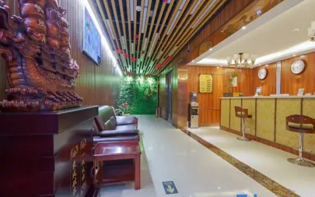 Xinzheng Marriott Business Hotel (Shuanghu Avenue Subway Station)