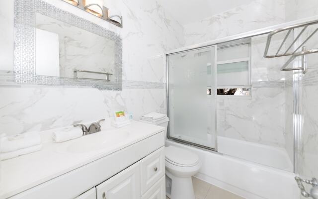 Sofi Beach Apartment