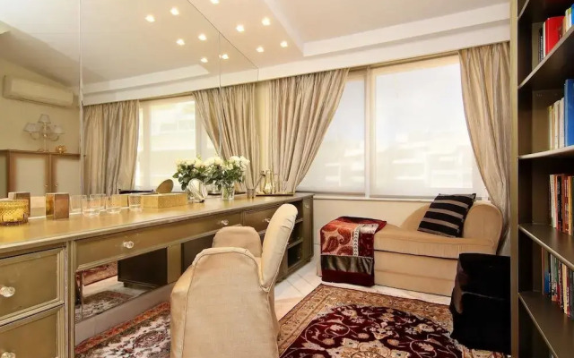 Royal Riviera Residence