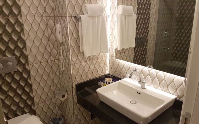 Albahir Deluxe Hotel