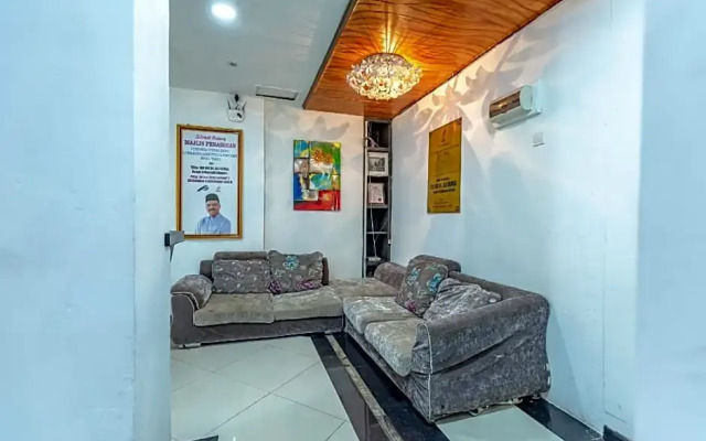 OYO 43960 Laksamana Executive & Boutique Hotel