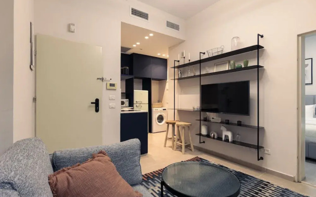 Cozy Apartment with Private Balcony