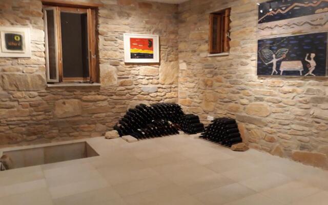 Ios Suite Atellier-Cozy Stone Retreat near the sea
