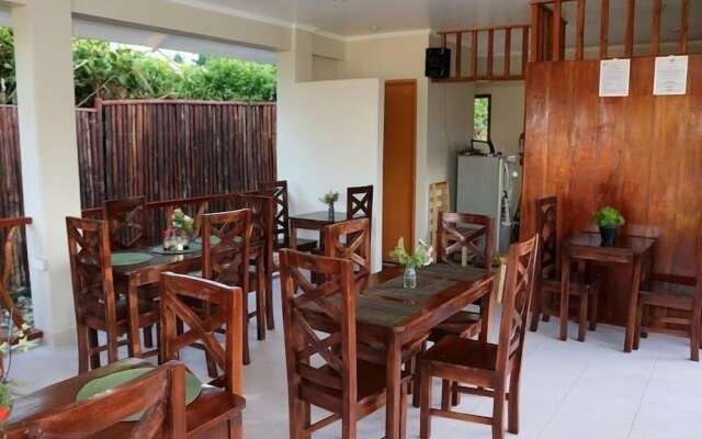 D's Ocean View Beach Resort