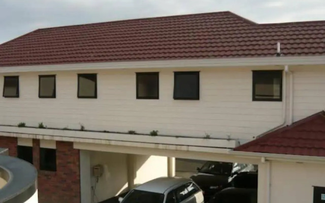 Ulster Lodge Motel