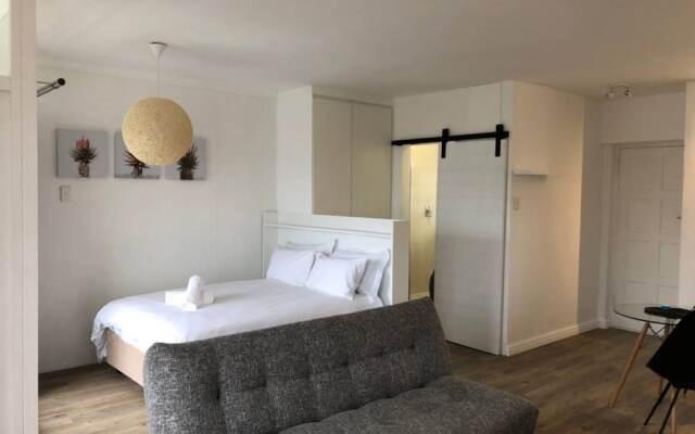 Studio Apartment in Green Point Cape Town