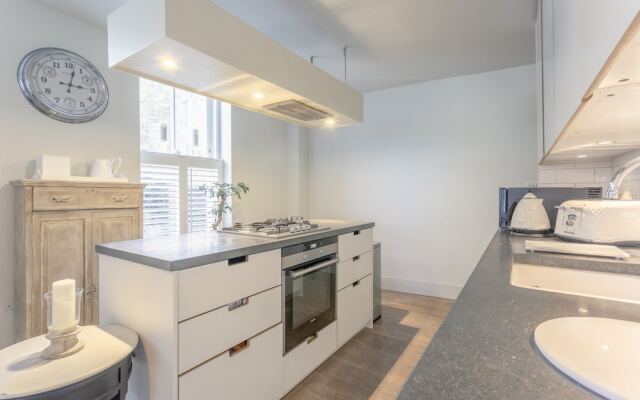 2 Bedroom Hammersmith House