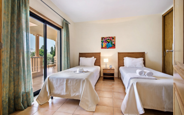 Jardim Da Meia Praia Hotel