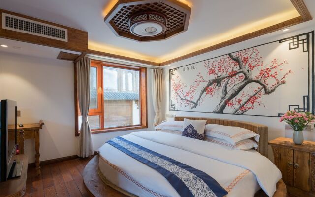 The Autumn Moon Home Lijiang Qianqiu Mansion Inn